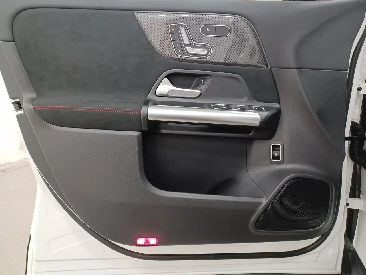 Mercedes-Benz GLA photo Mercedes-Benz GLA