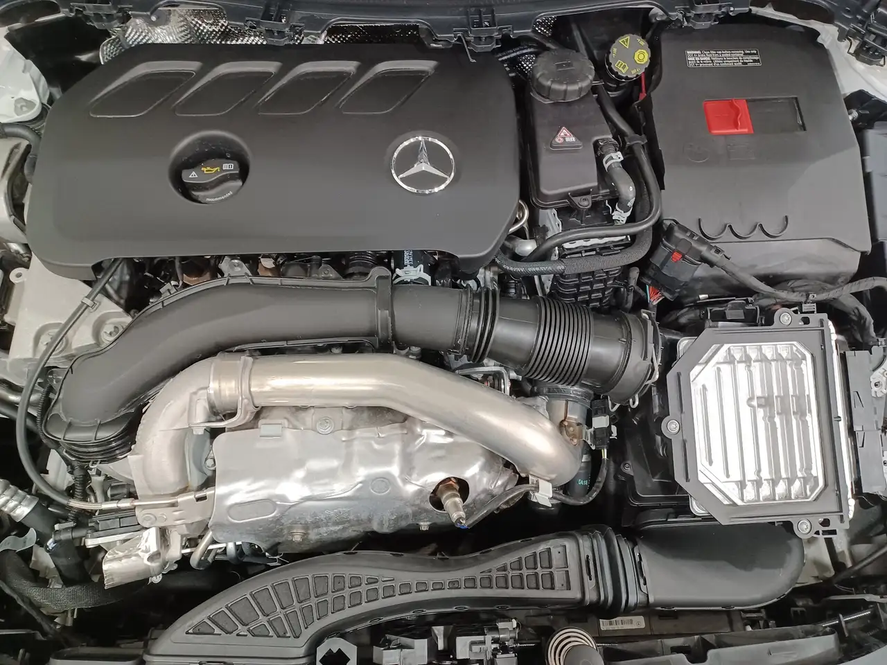 Mercedes-Benz GLA photo Mercedes-Benz GLA