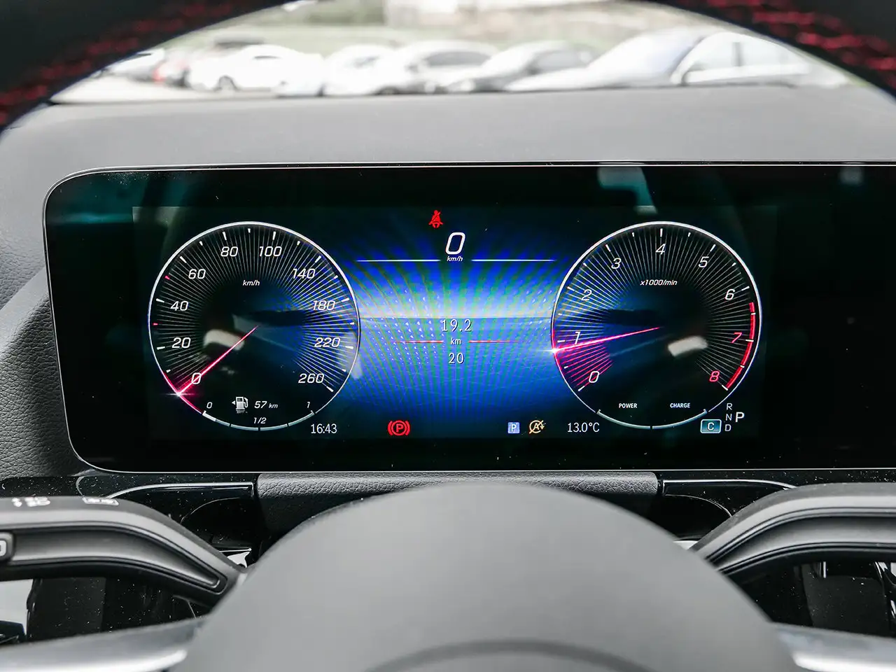 Mercedes-Benz GLA снимка Mercedes-Benz GLA