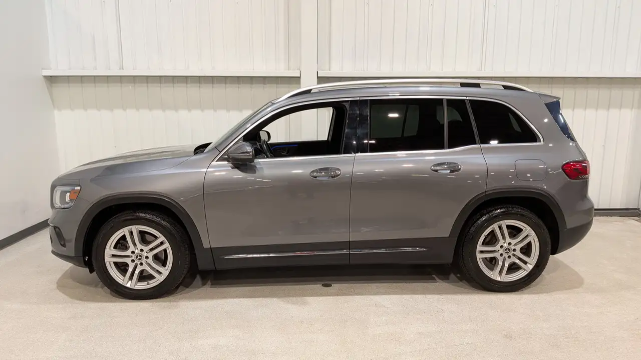 Mercedes-Benz GLB снимка Mercedes-Benz GLB