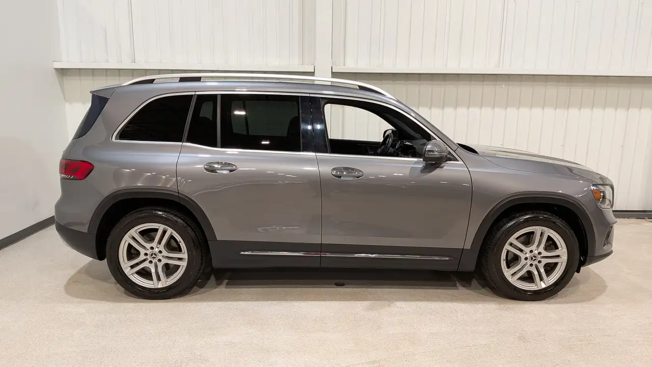 Mercedes-Benz GLB снимка Mercedes-Benz GLB