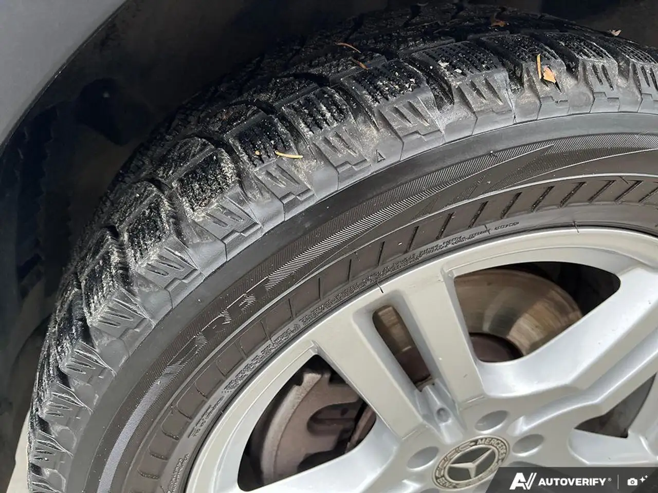 Mercedes-Benz GLB снимка Mercedes-Benz GLB