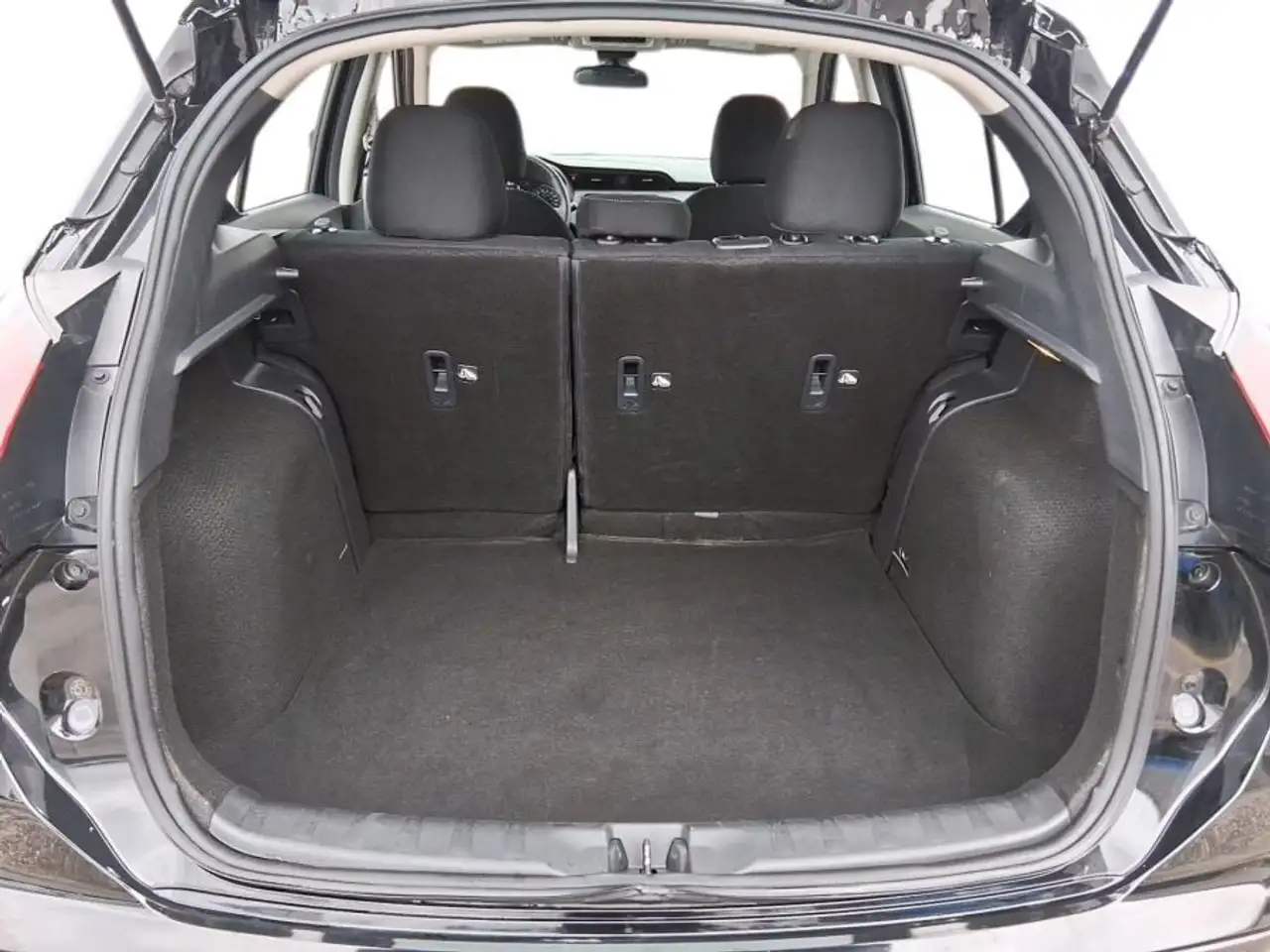 Nissan Kicks photo Nissan Kicks
