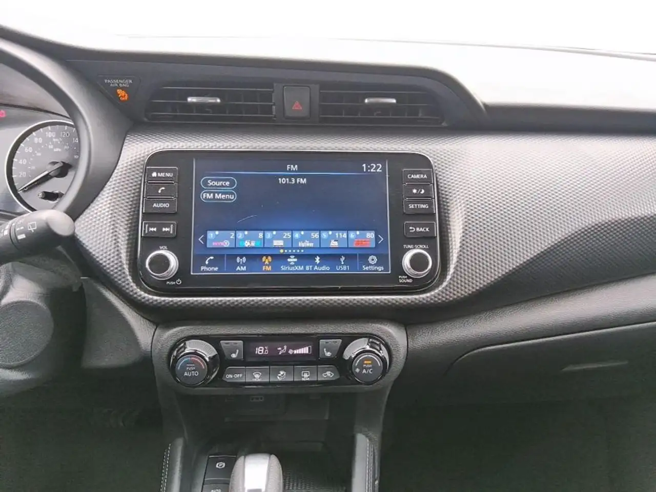 Nissan Kicks photo Nissan Kicks