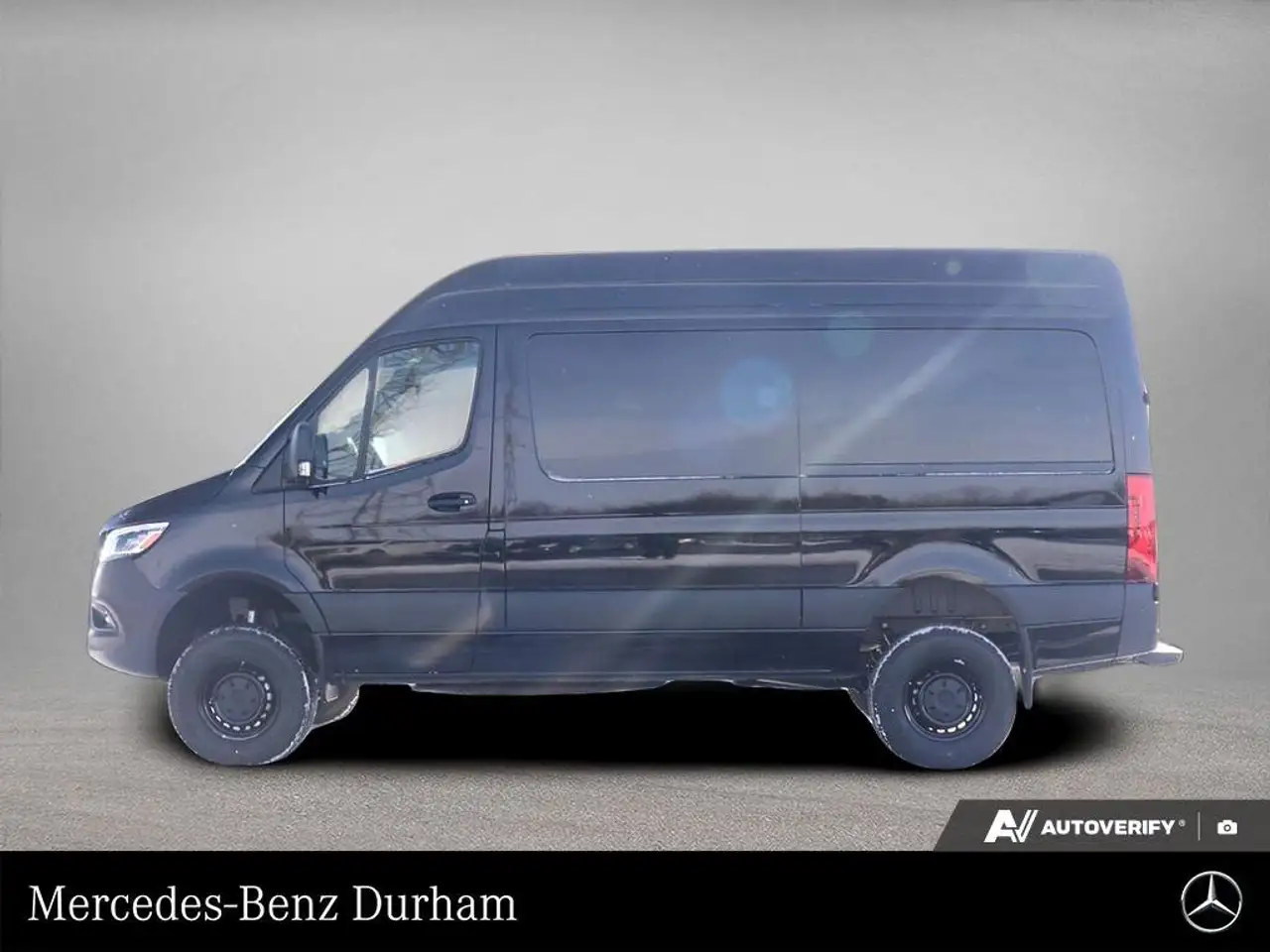 Mercedes-Benz Sprinter снимка Mercedes-Benz Sprinter