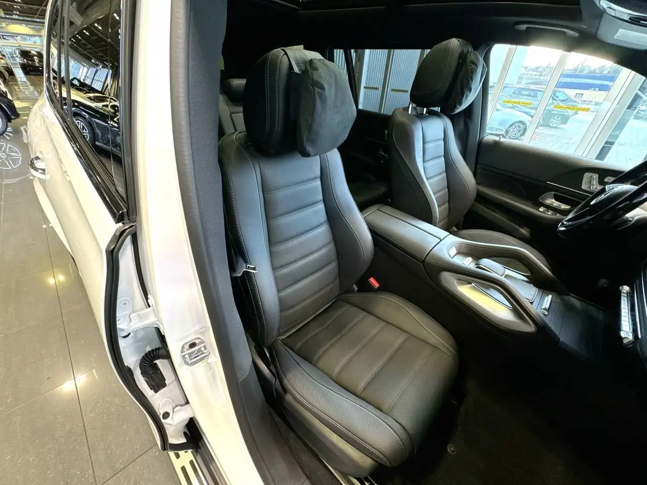 Mercedes-Benz GLS снимка Mercedes-Benz GLS