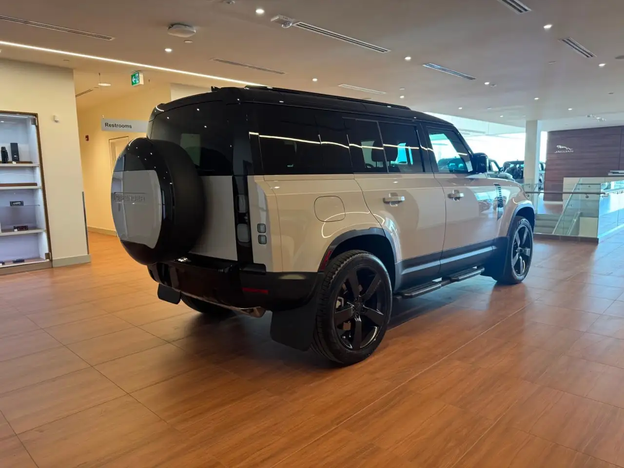 Land Rover Defender снимка Land Rover Defender