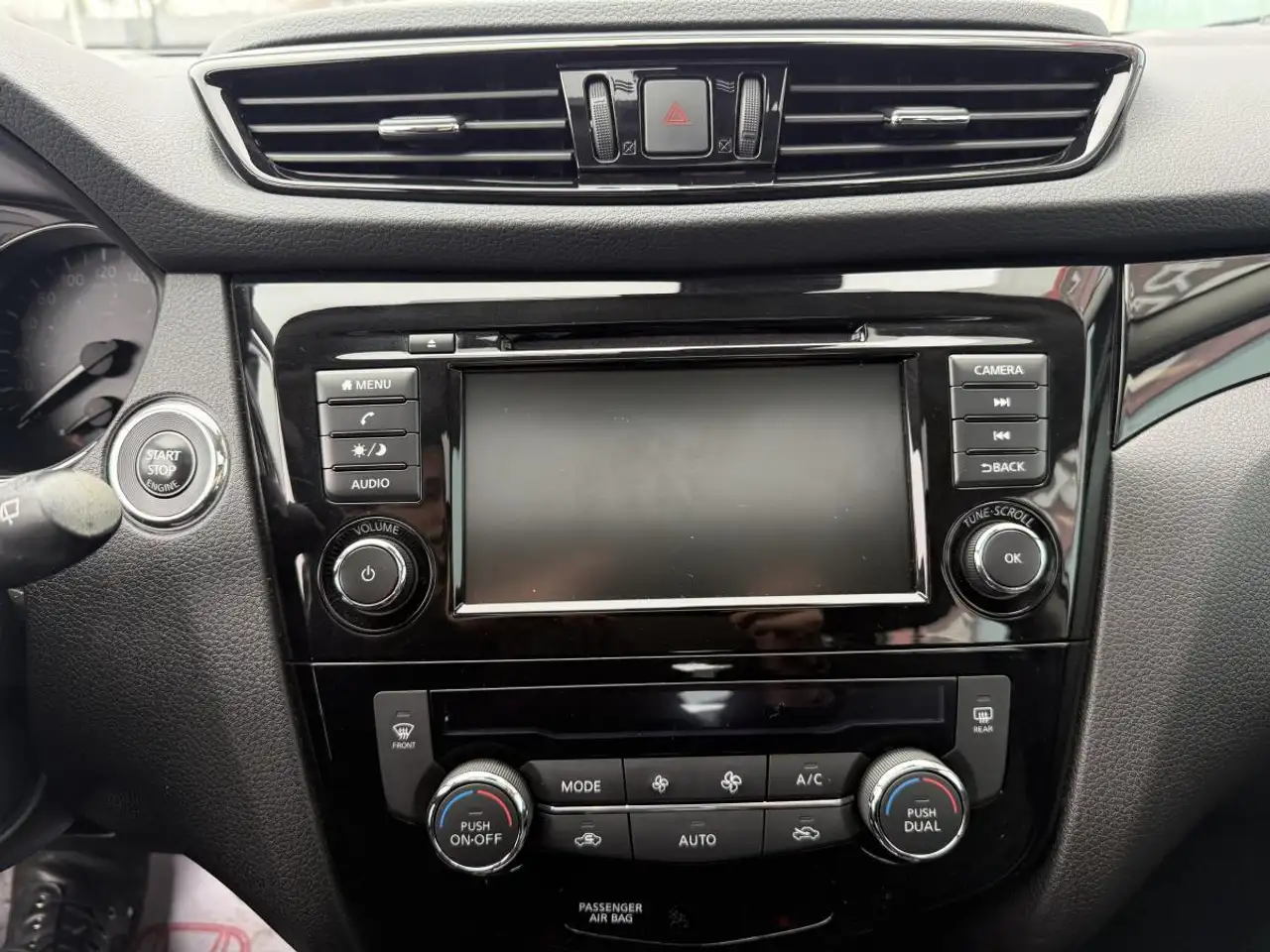 Nissan Qashqai снимка Nissan Qashqai