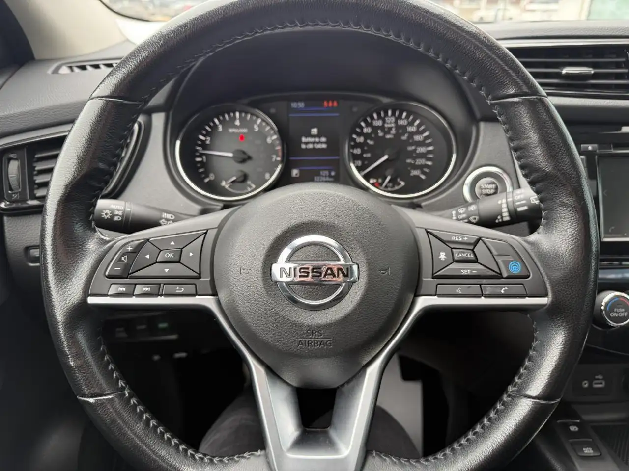 Nissan Qashqai снимка Nissan Qashqai