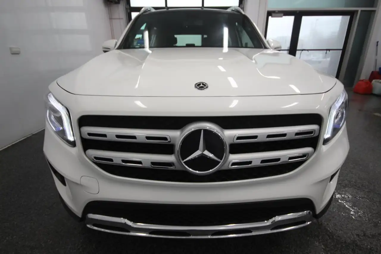 Mercedes-Benz GLB снимка Mercedes-Benz GLB