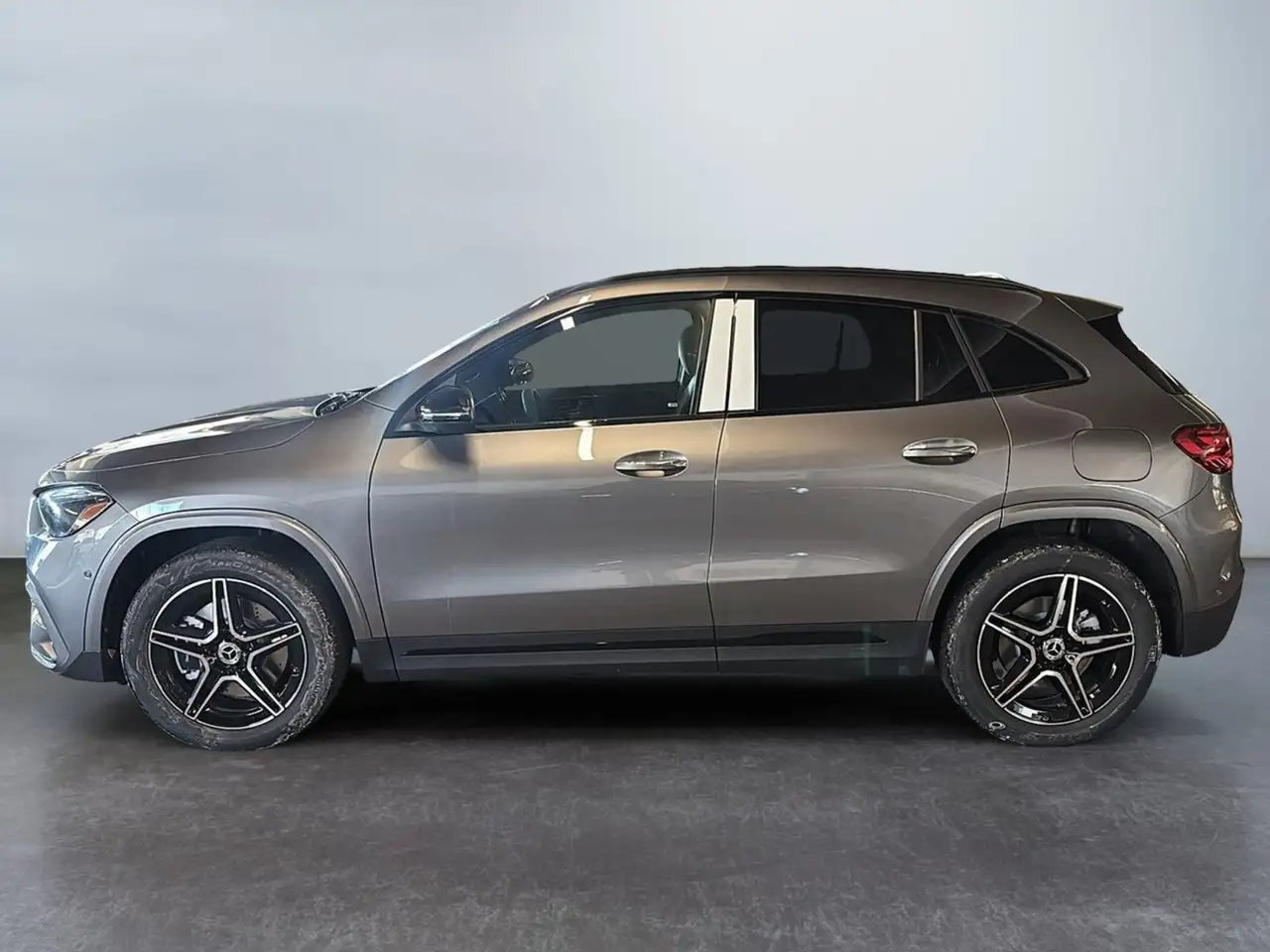 Mercedes-Benz GLA fotografie Mercedes-Benz GLA