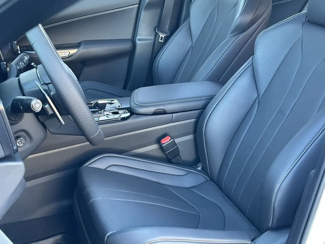 Lexus NX photo Lexus NX