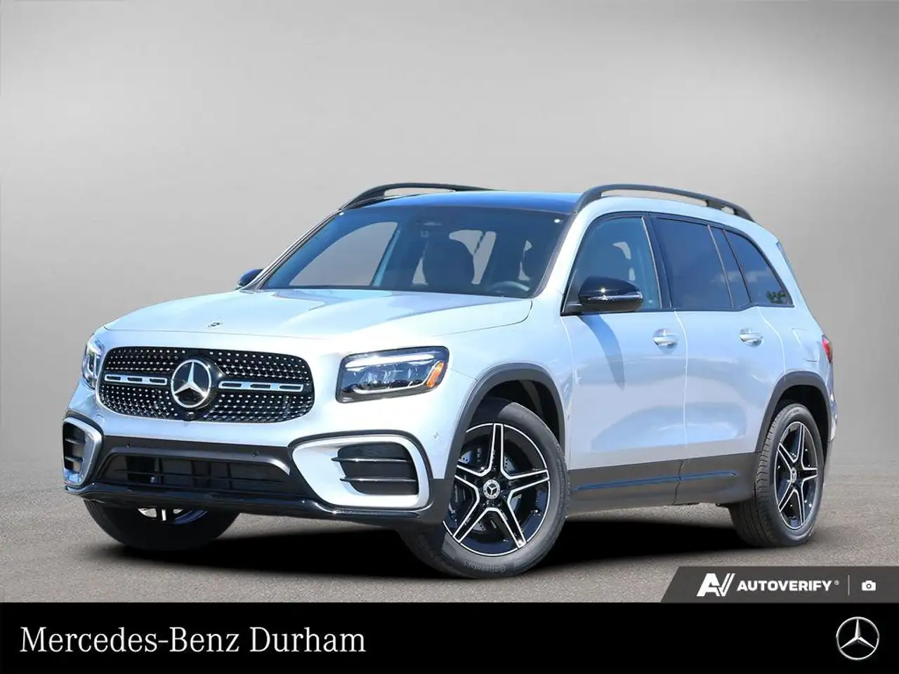 Mercedes-Benz GLB снимка Mercedes-Benz GLB