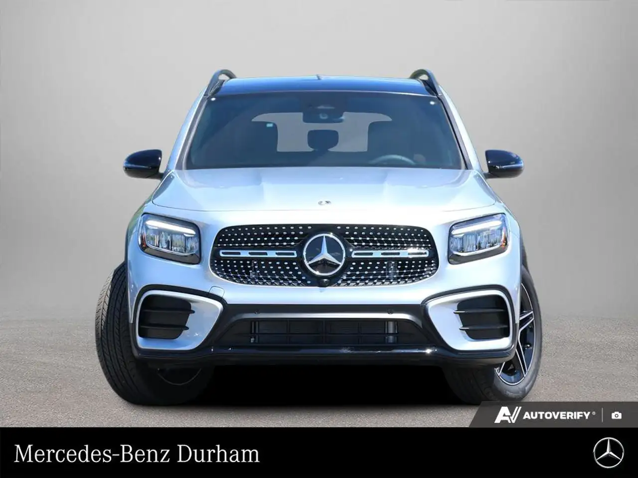 Mercedes-Benz GLB снимка Mercedes-Benz GLB