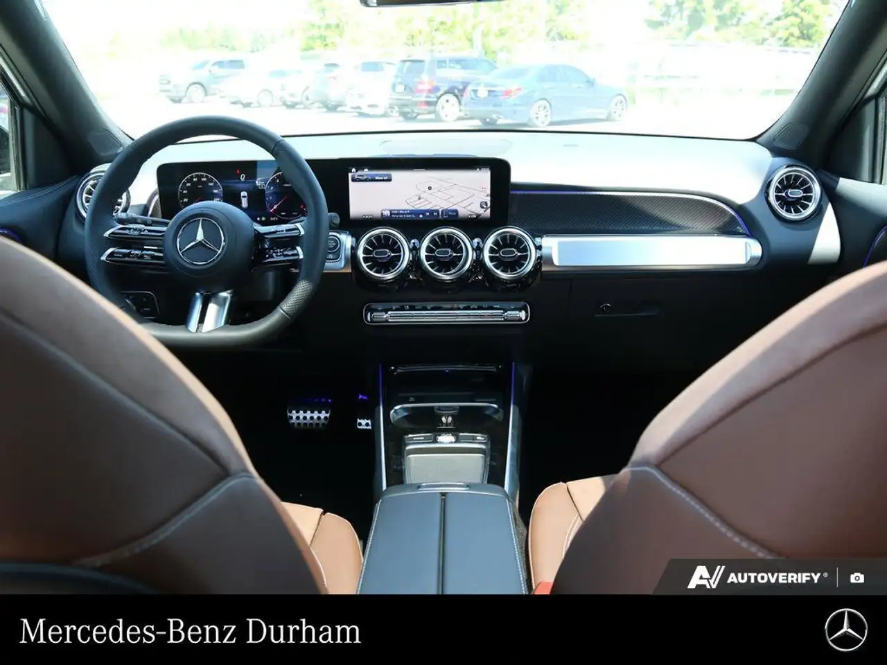 Mercedes-Benz GLB снимка Mercedes-Benz GLB