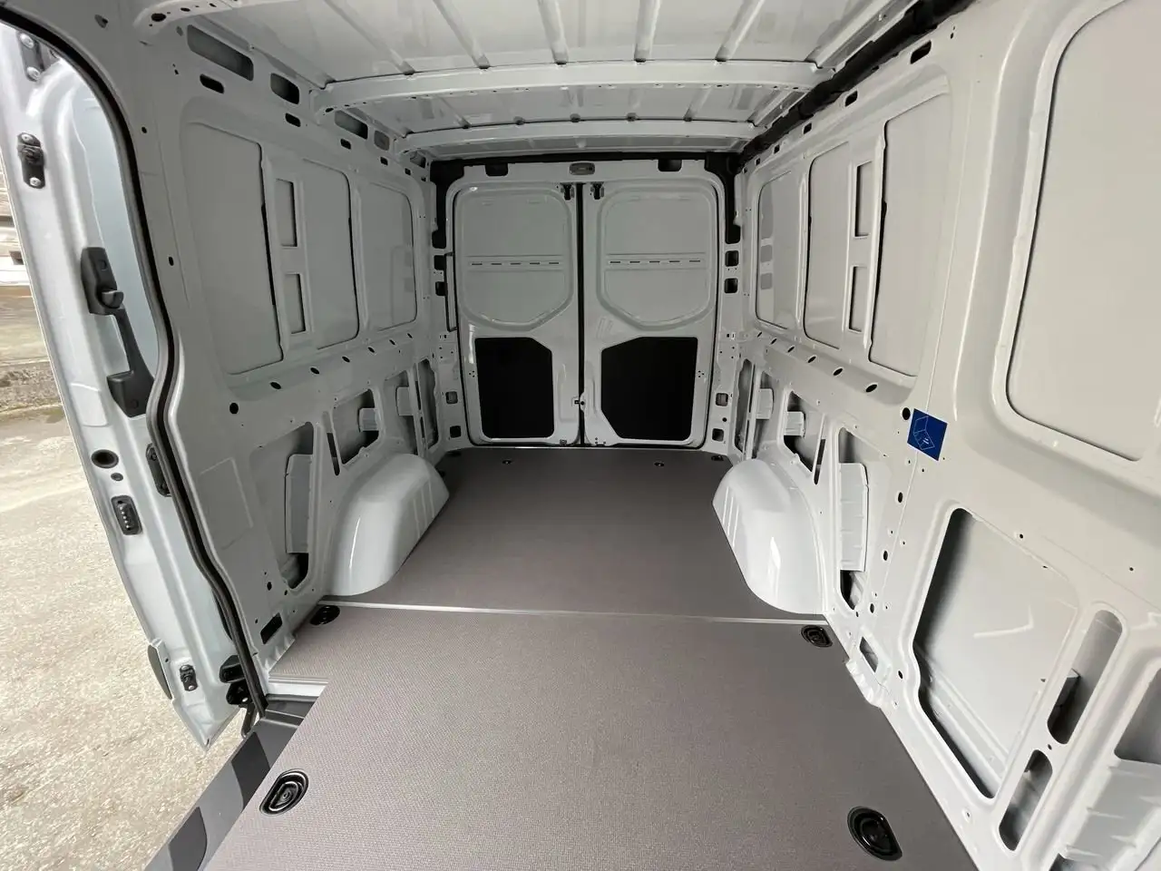Mercedes-Benz Sprinter снимка Mercedes-Benz Sprinter