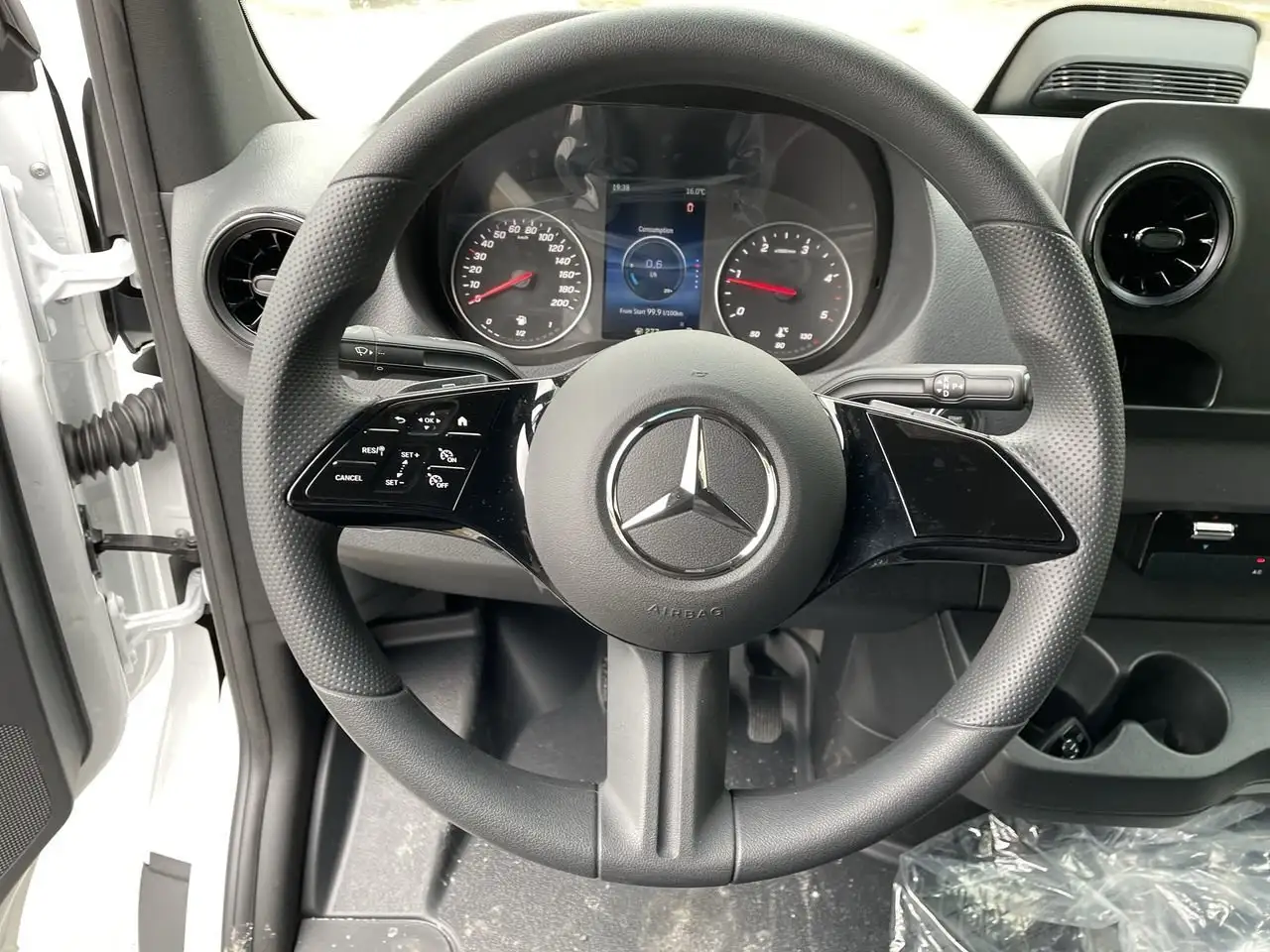 Mercedes-Benz Sprinter снимка Mercedes-Benz Sprinter