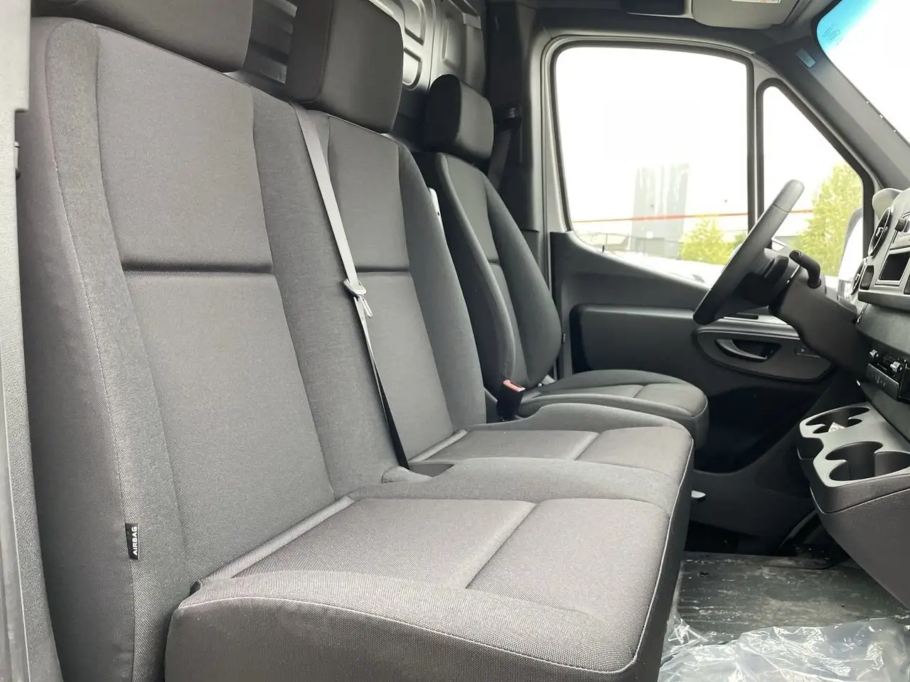 Mercedes-Benz Sprinter снимка Mercedes-Benz Sprinter