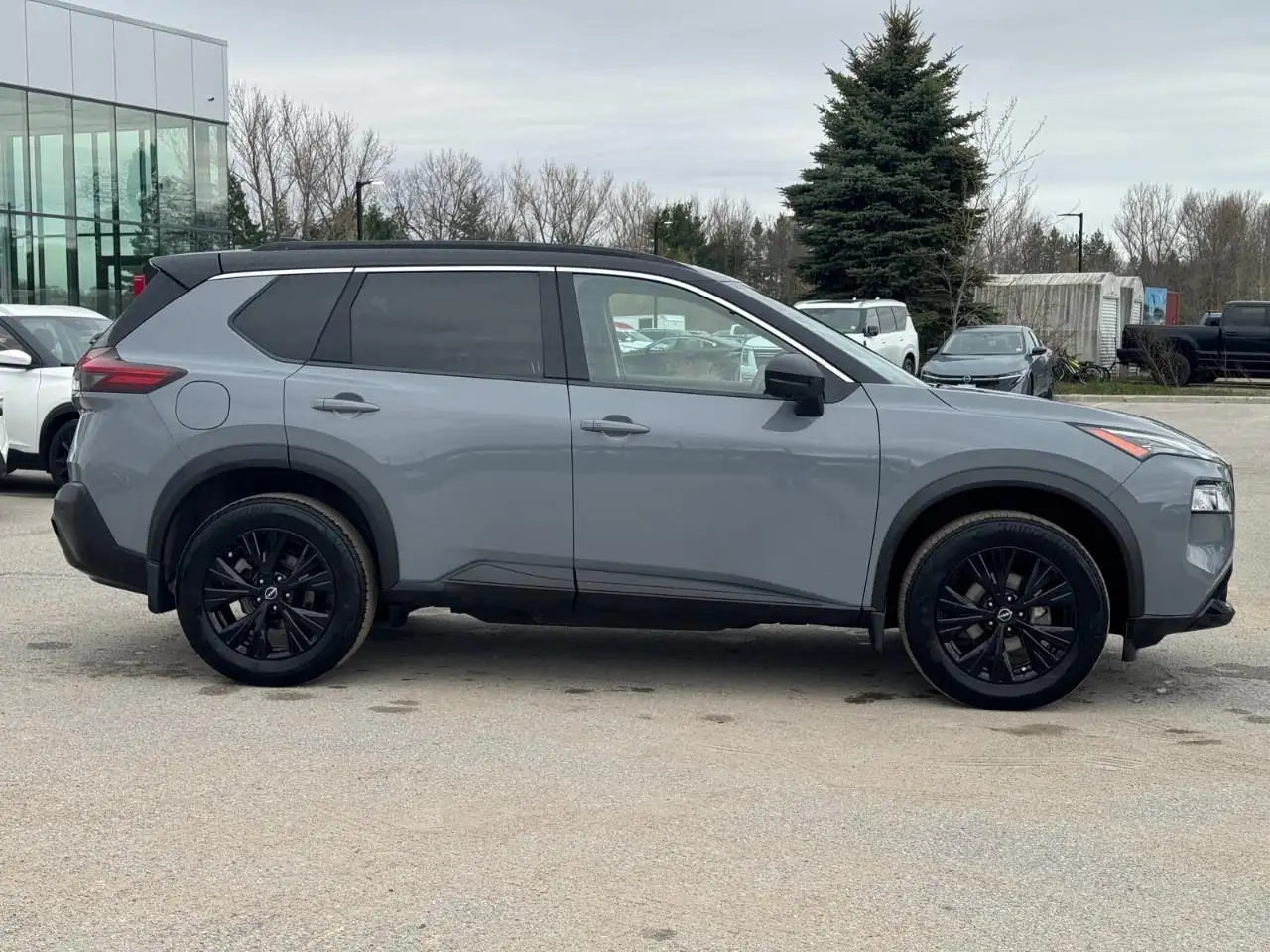 Nissan Rogue fotografie Nissan Rogue