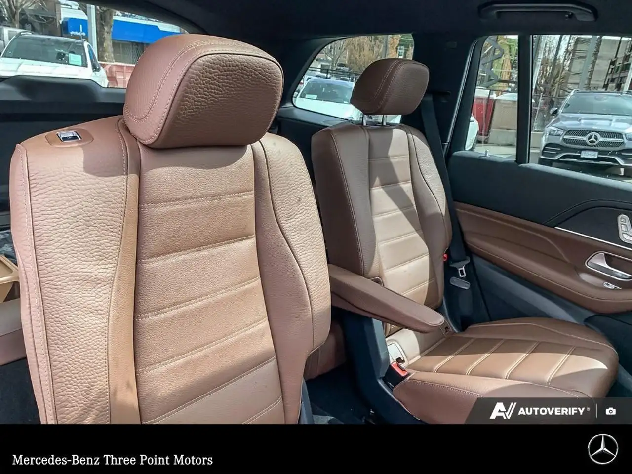 Mercedes-Benz GLS снимка Mercedes-Benz GLS