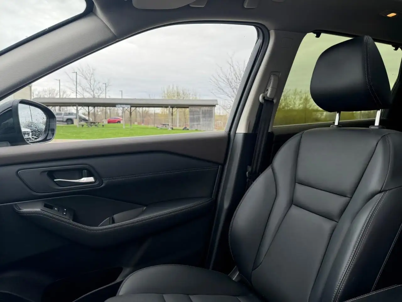 Nissan Rogue fotografie Nissan Rogue