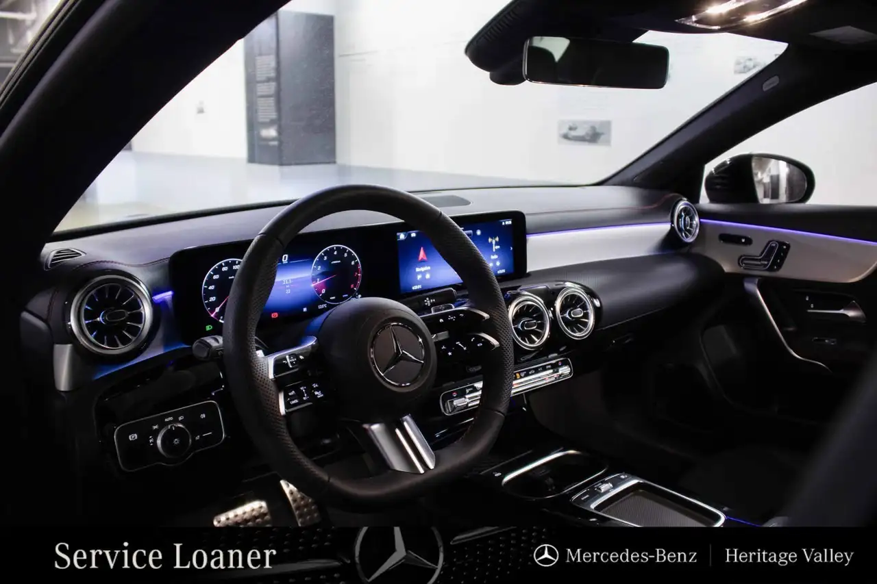 Mercedes-Benz CLA снимка Mercedes-Benz CLA