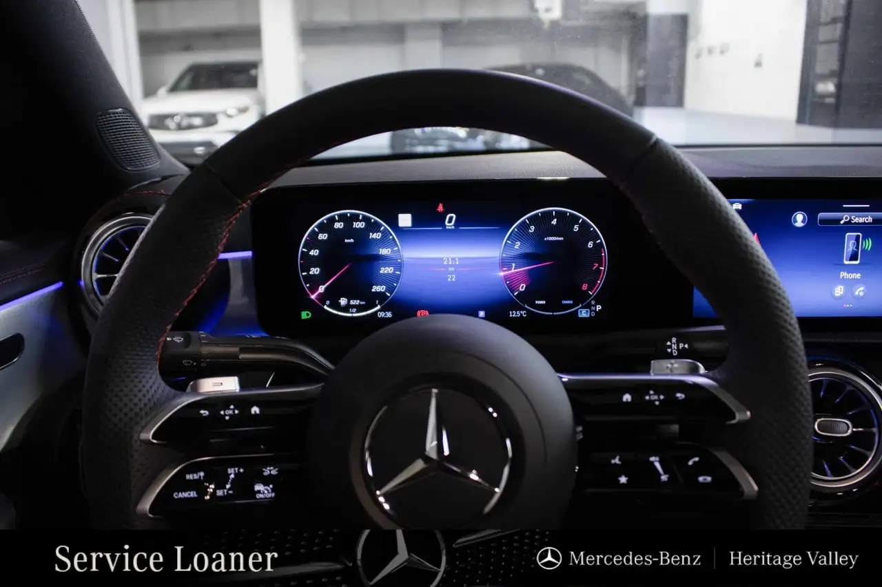 Mercedes-Benz CLA снимка Mercedes-Benz CLA