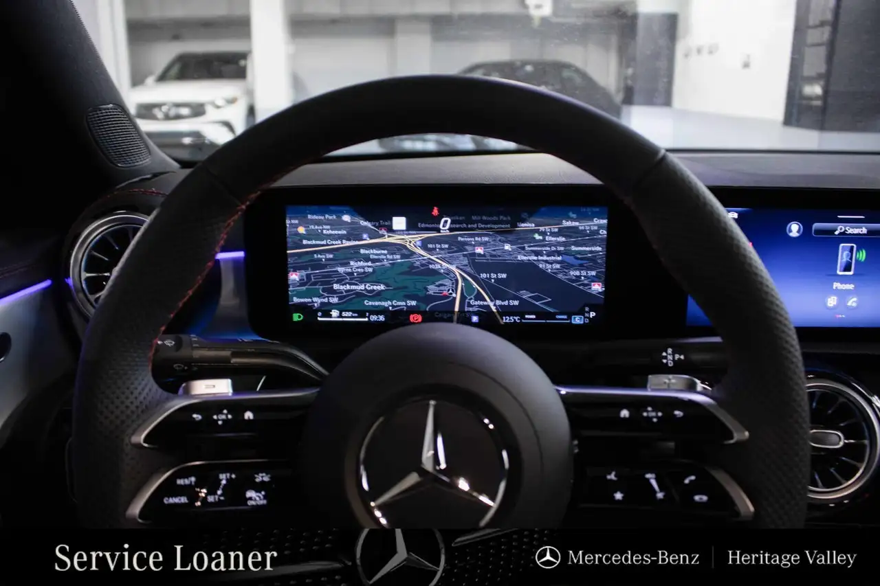 Mercedes-Benz CLA снимка Mercedes-Benz CLA