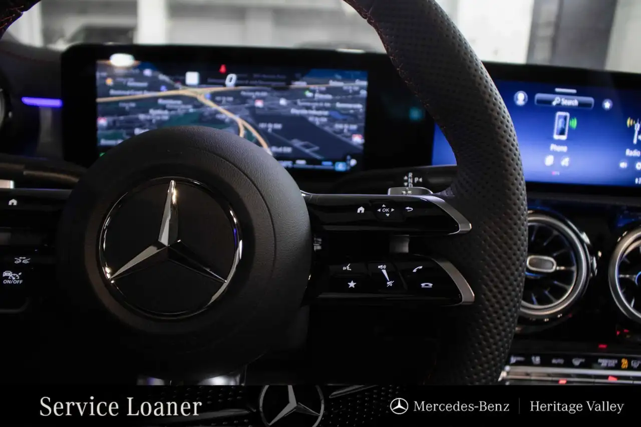 Mercedes-Benz CLA снимка Mercedes-Benz CLA