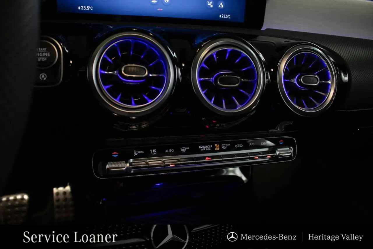 Mercedes-Benz CLA снимка Mercedes-Benz CLA