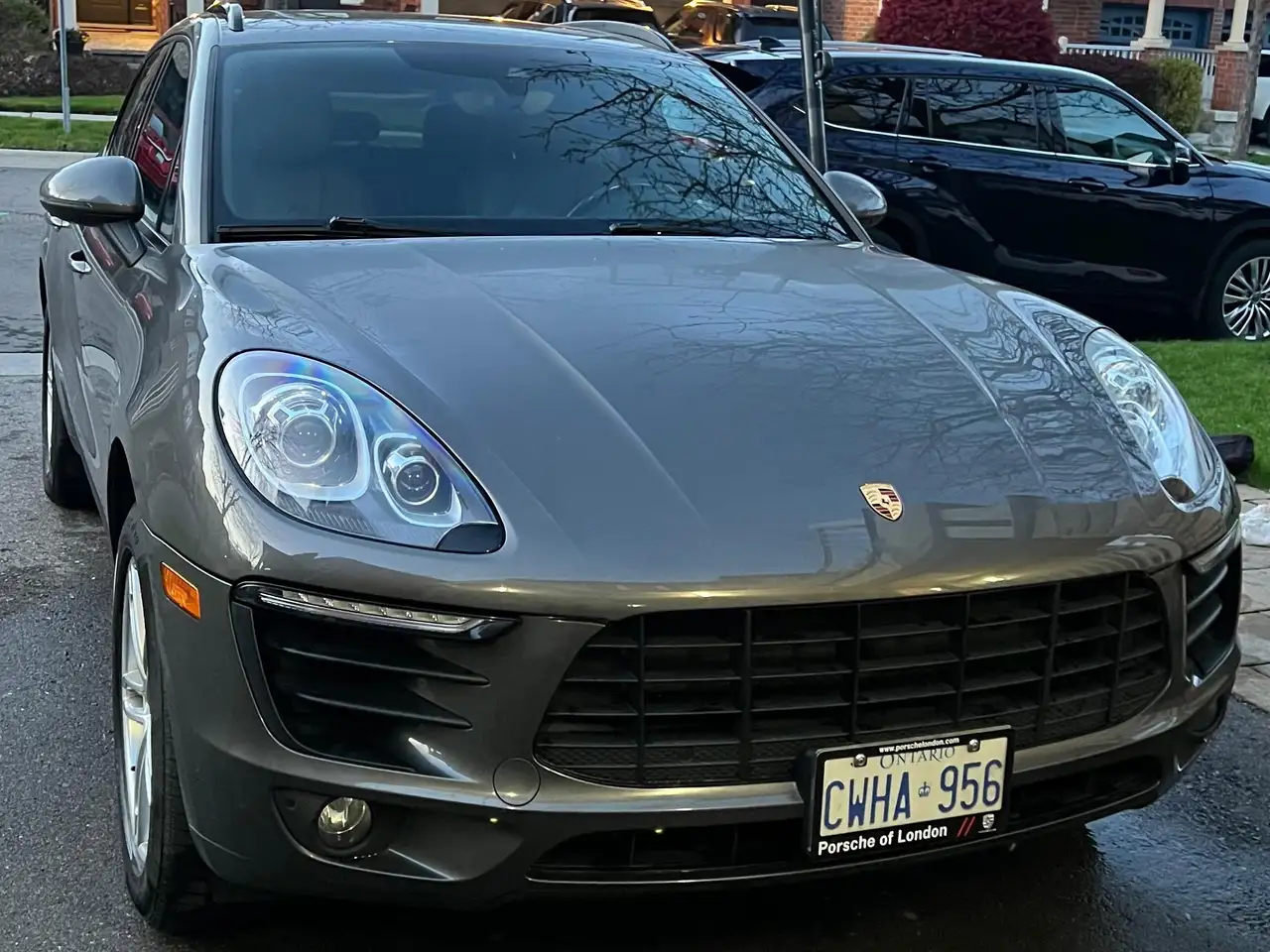 Porsche Macan photo Porsche Macan