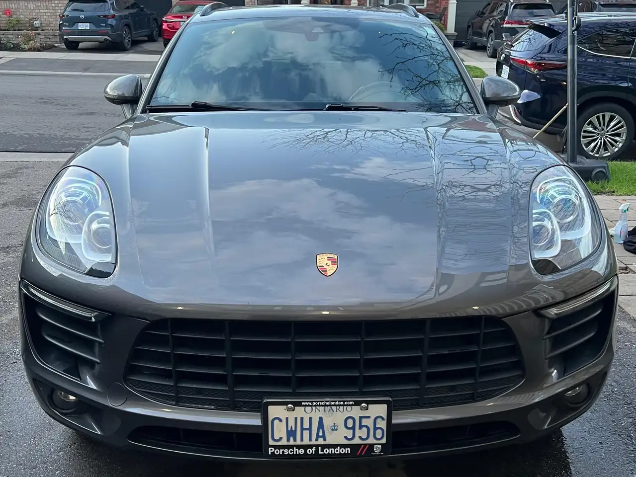 Porsche Macan photo Porsche Macan