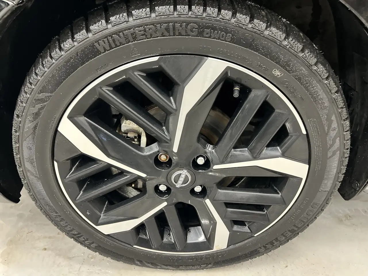 Nissan Versa снимка Nissan Versa