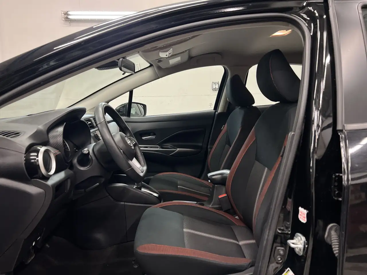 Nissan Versa снимка Nissan Versa