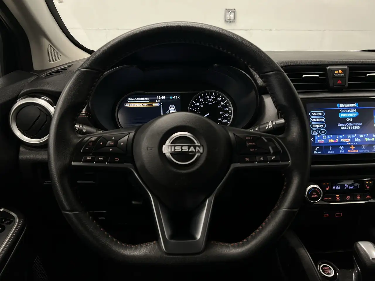 Nissan Versa снимка Nissan Versa