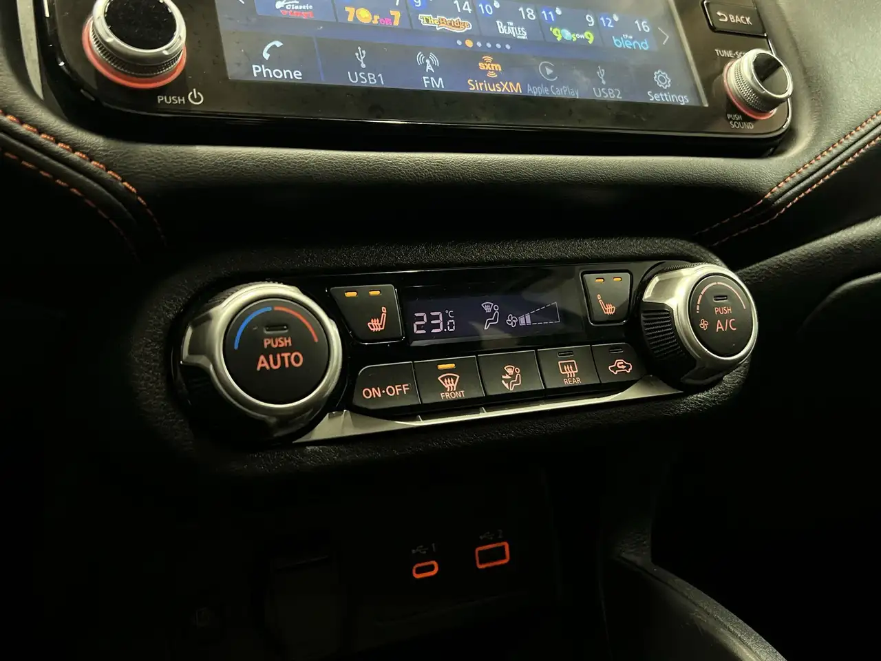 Nissan Versa снимка Nissan Versa