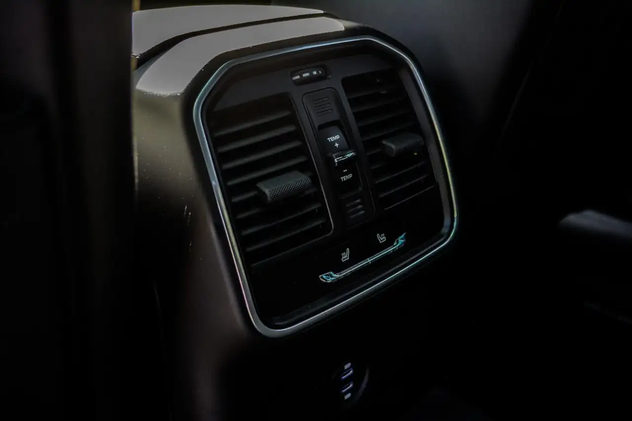 Porsche Macan снимка Porsche Macan