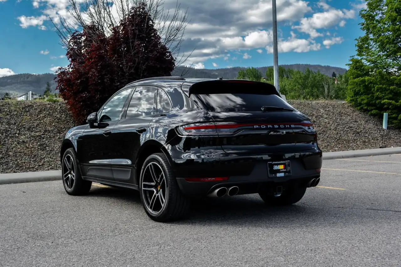 Porsche Macan снимка Porsche Macan