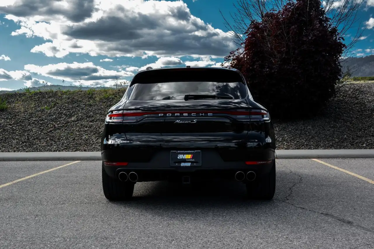 Porsche Macan снимка Porsche Macan