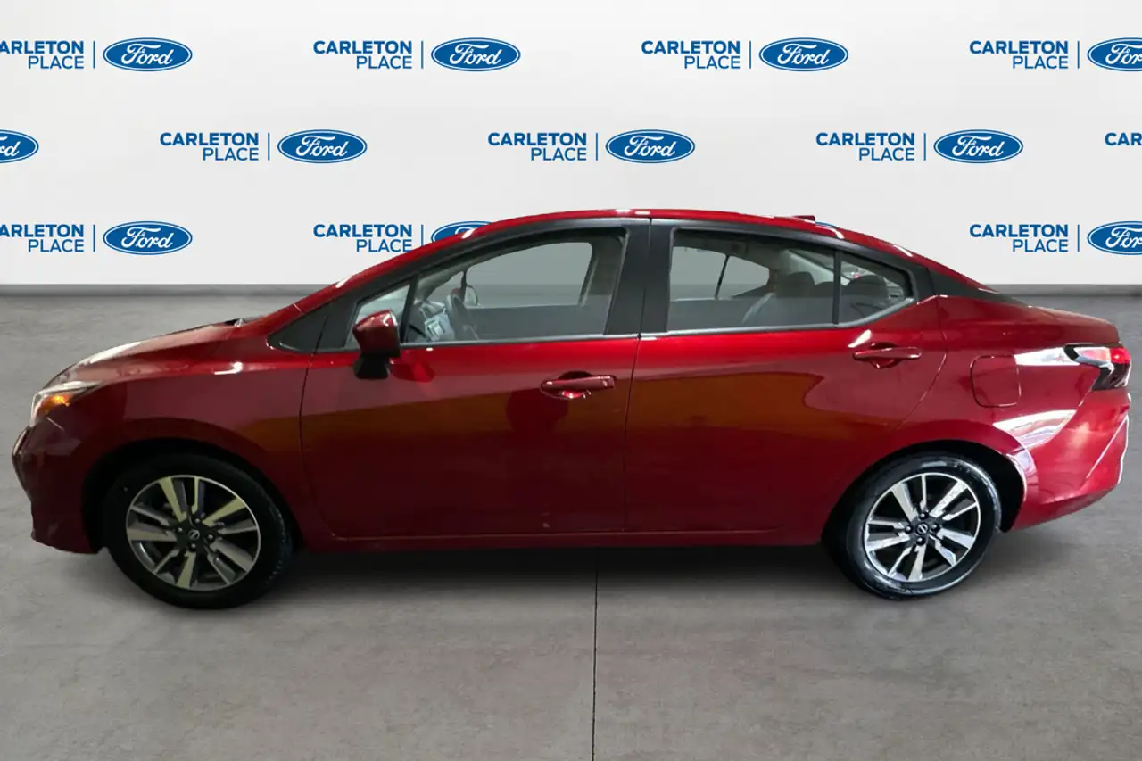Nissan Versa fotografie Nissan Versa
