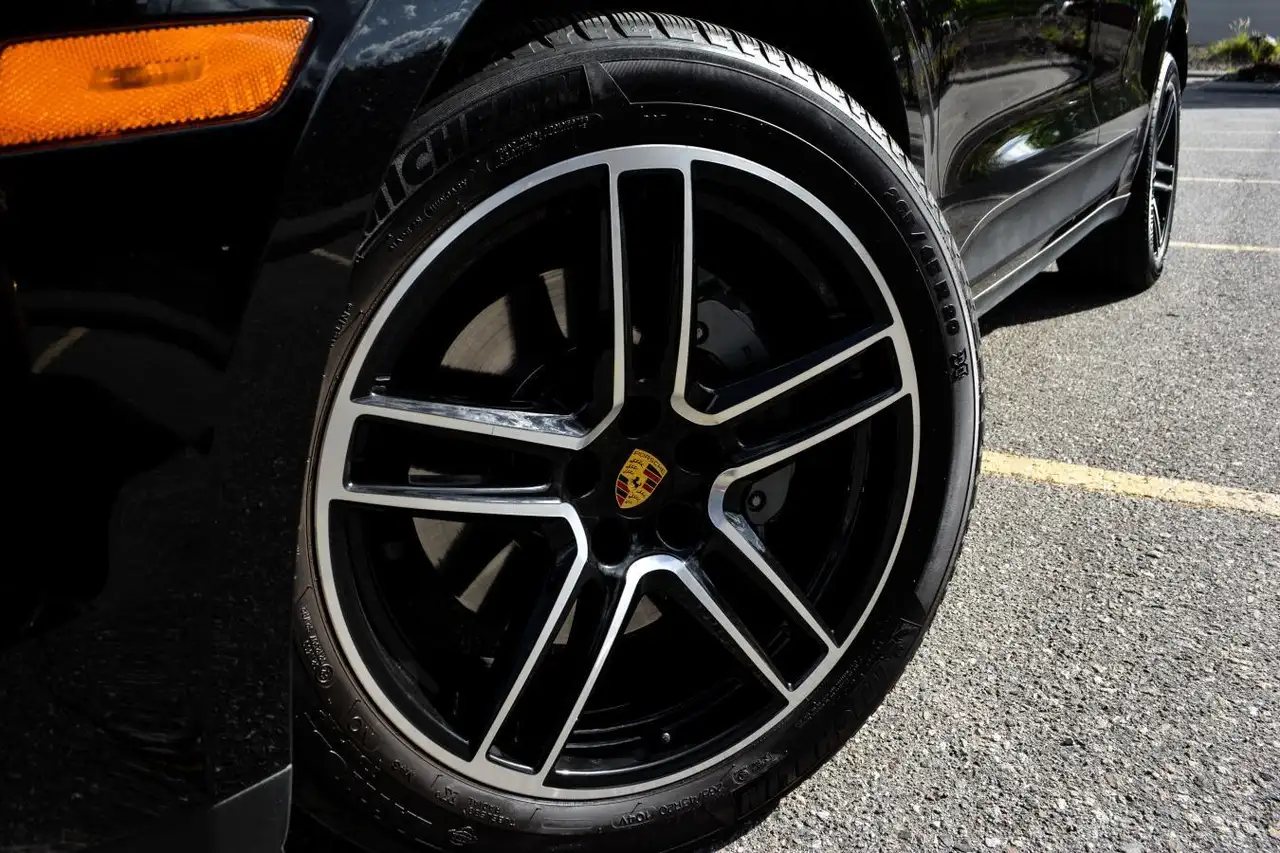 Porsche Macan снимка Porsche Macan