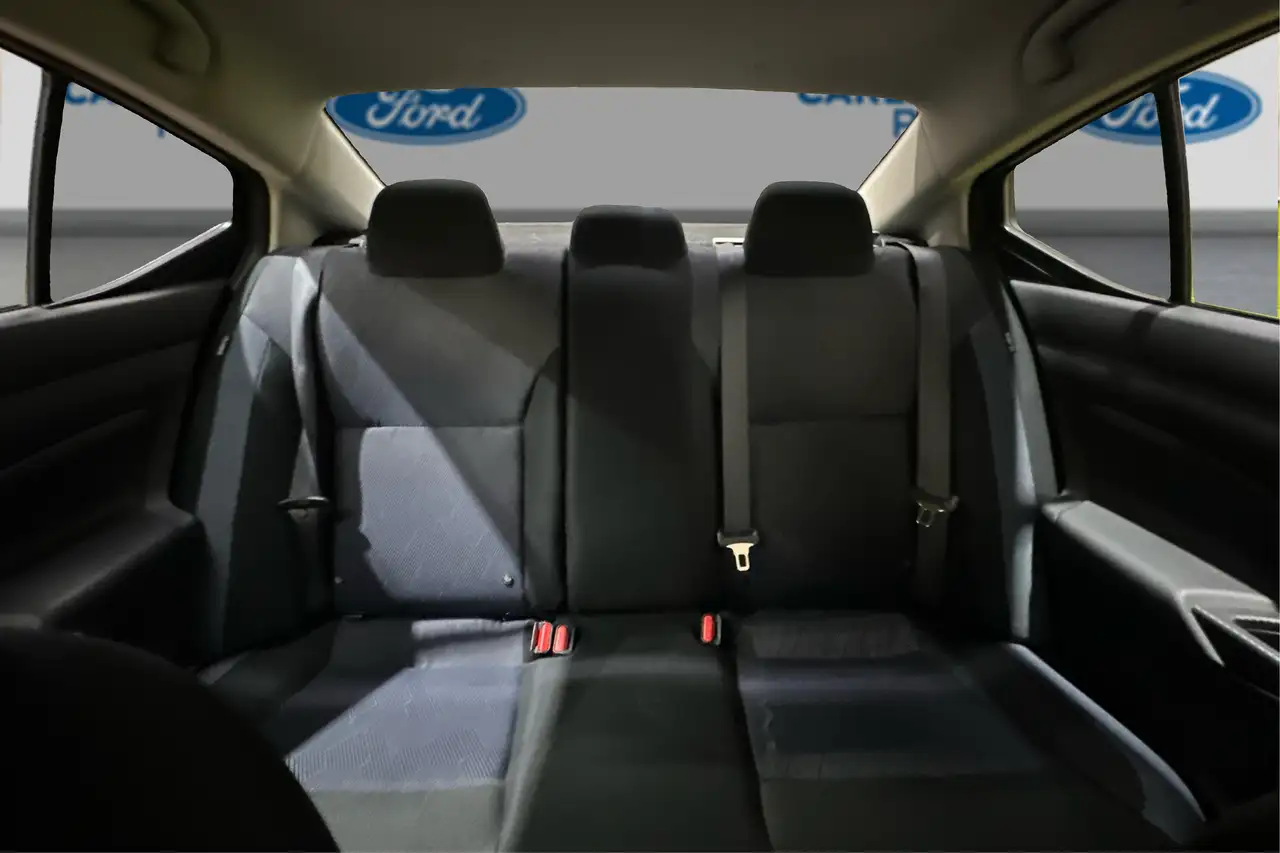 Nissan Versa fotografie Nissan Versa
