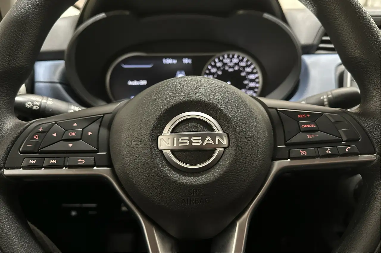 Nissan Versa fotografie Nissan Versa