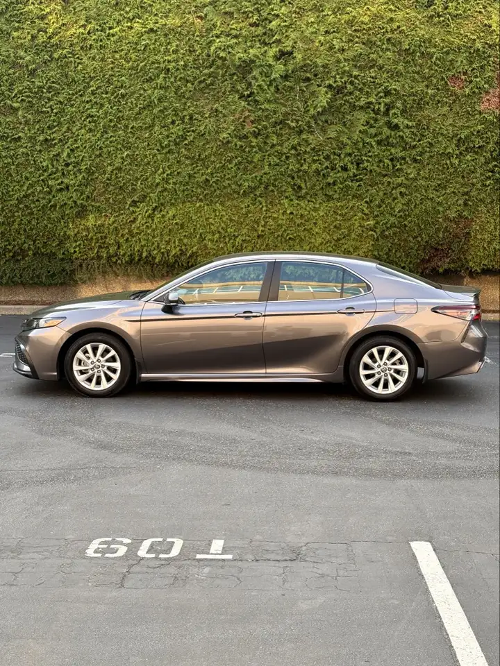 Toyota Camry снимка Toyota Camry