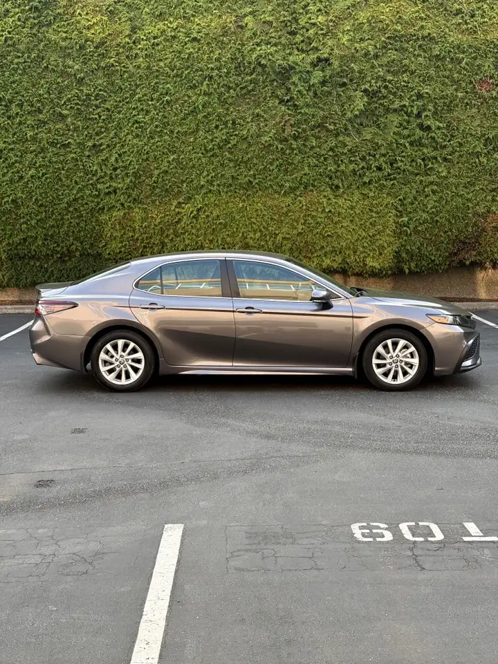 Toyota Camry снимка Toyota Camry