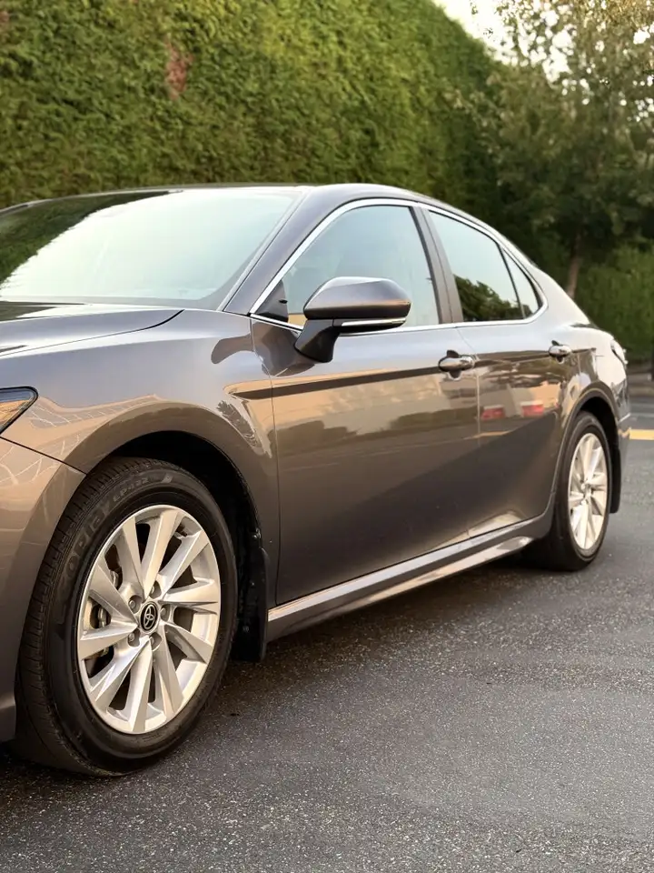 Toyota Camry снимка Toyota Camry