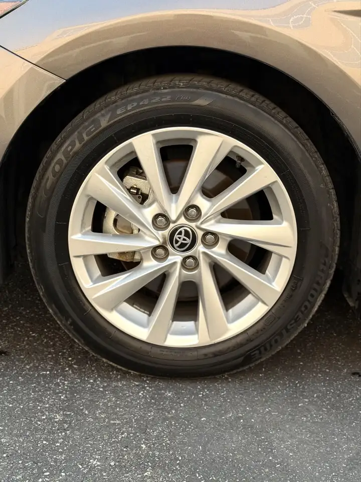 Toyota Camry снимка Toyota Camry