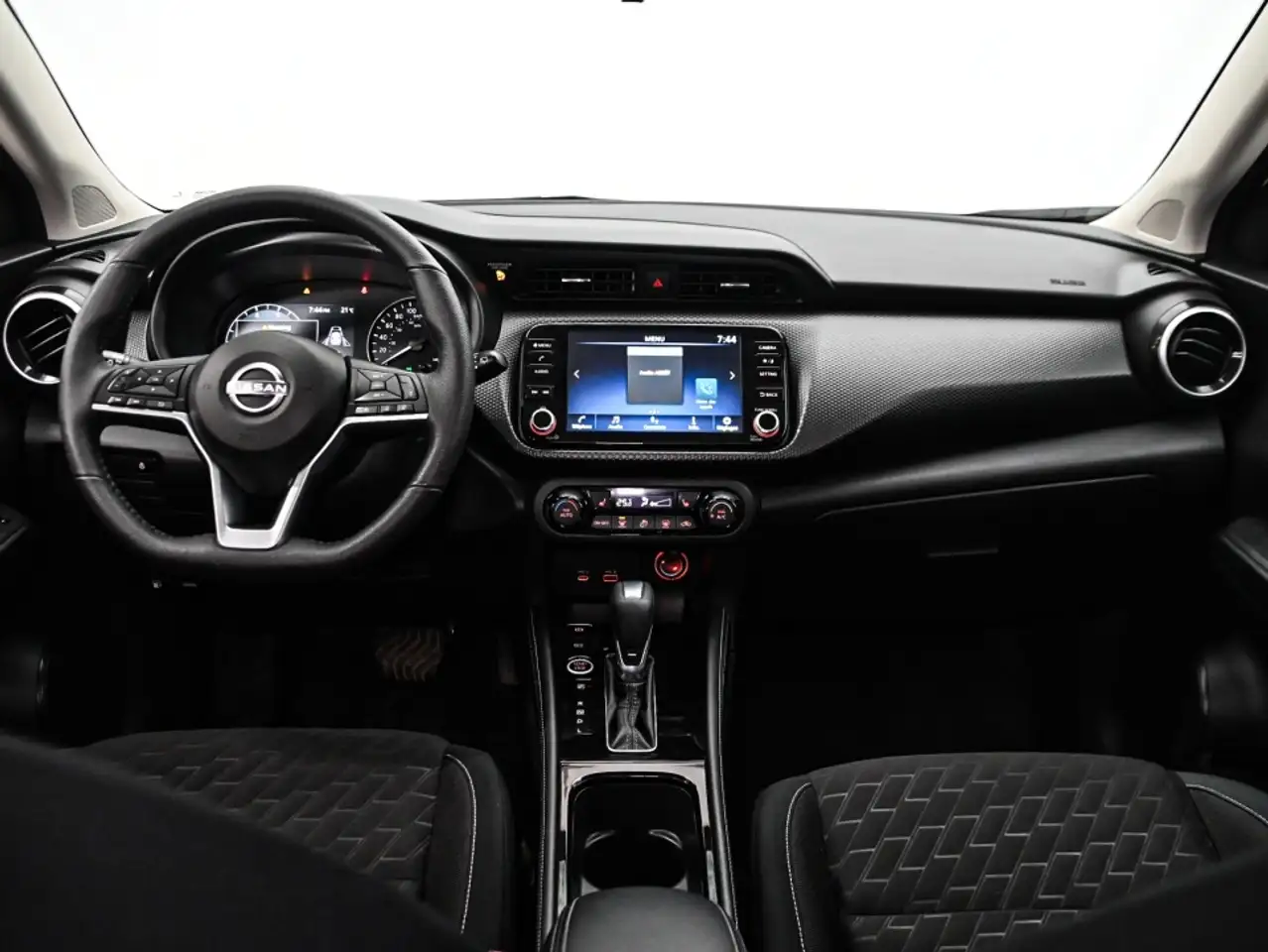 Nissan Kicks снимка Nissan Kicks