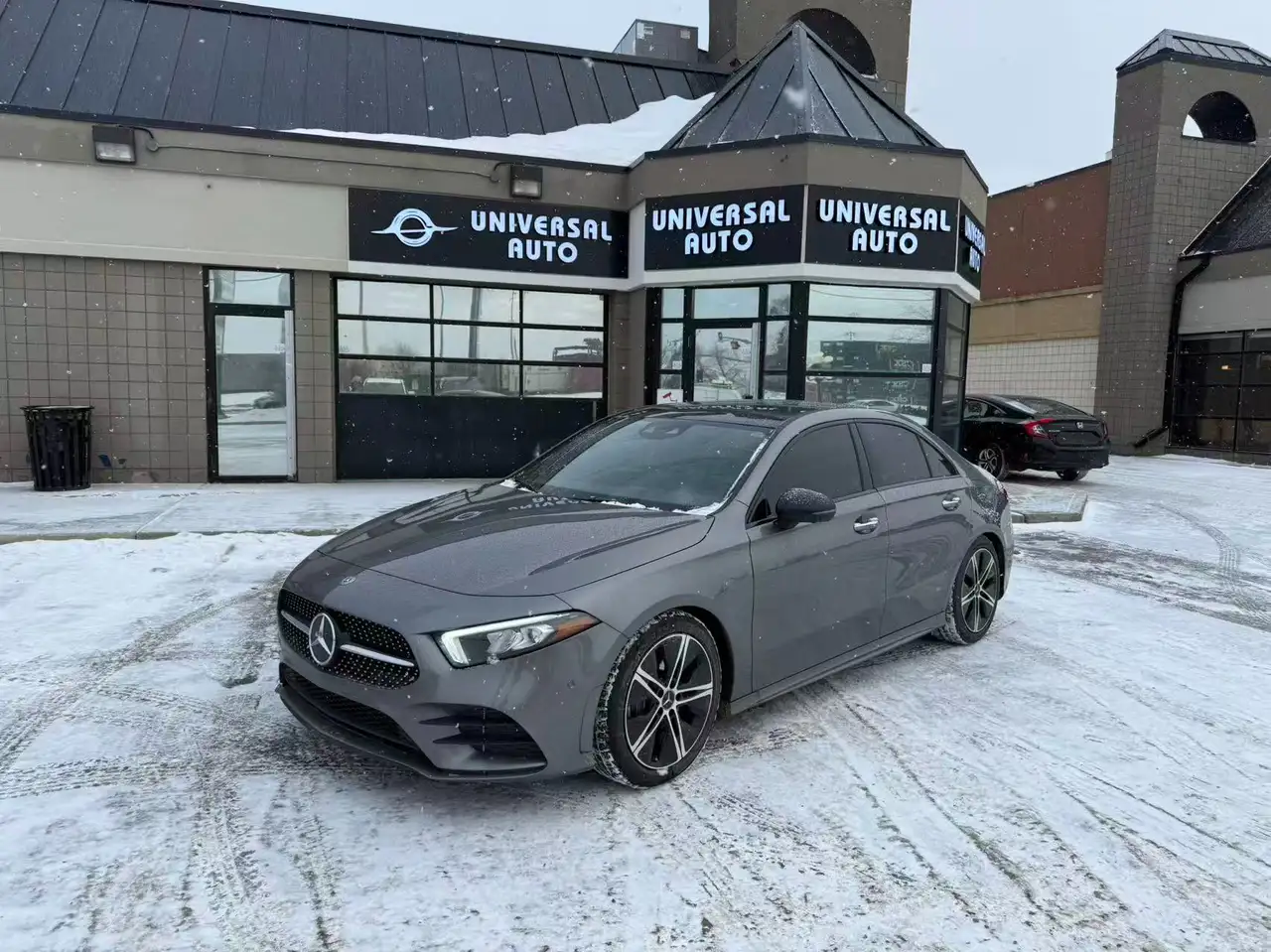 Mercedes-Benz A-Class снимка Mercedes-Benz A-Class