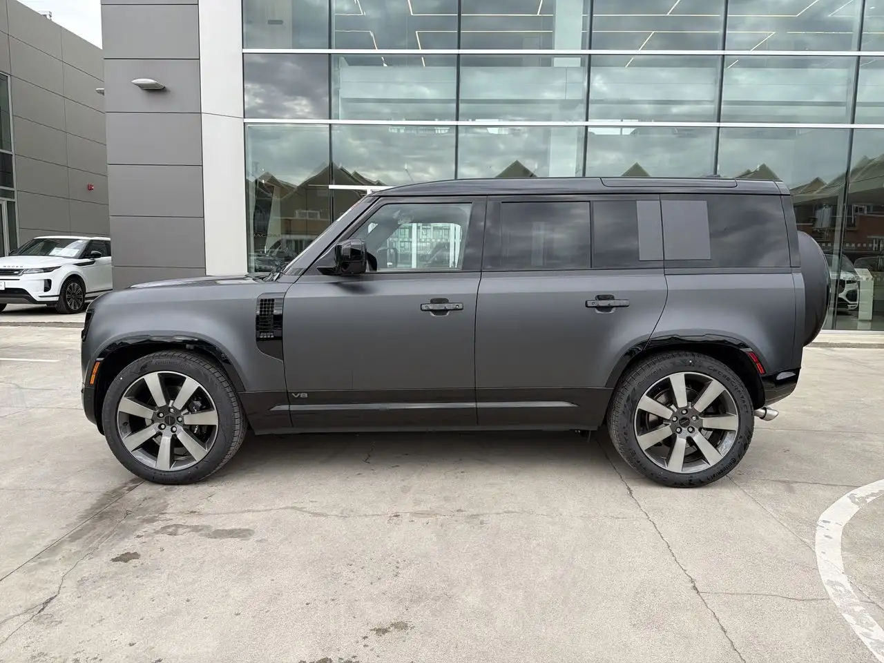 Land Rover Defender снимка Land Rover Defender